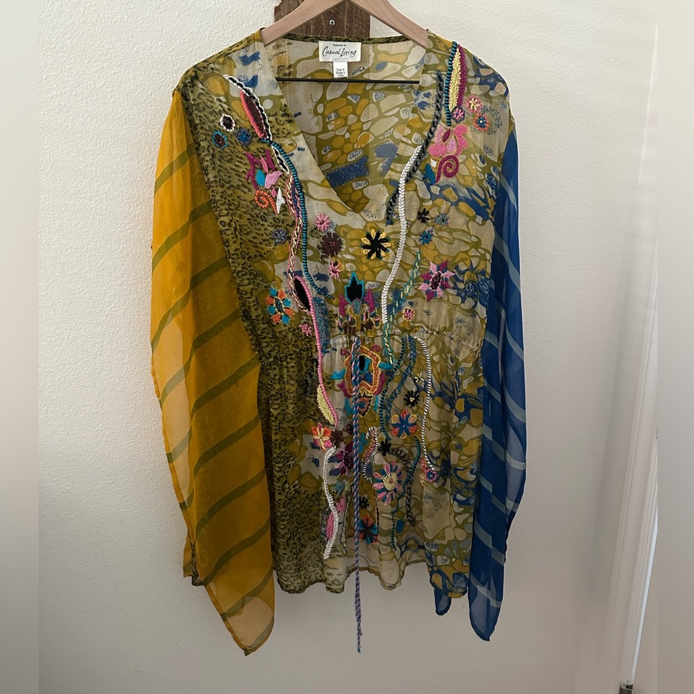 Colorful Embroidered Tunic with Floral Accents